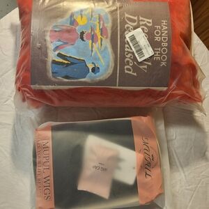 Beetlejuice Lydia Costume With 'Handbook For The Recently Deceased' And Wig